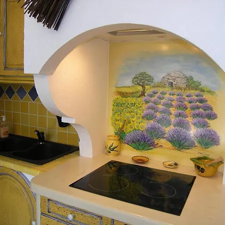 Le Mas Des Hirondelles 3* Saumane-de-Vaucluse