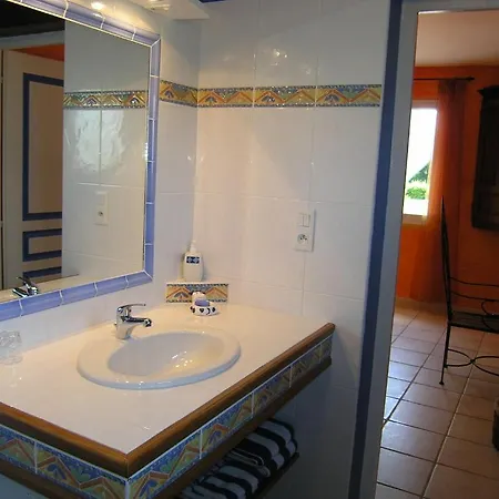 Le Mas Des Hirondelles Maison d'hôtes Saumane-de-Vaucluse
