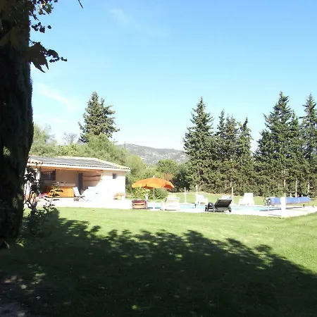 Le Mas Des Hirondelles 3* Saumane-de-Vaucluse